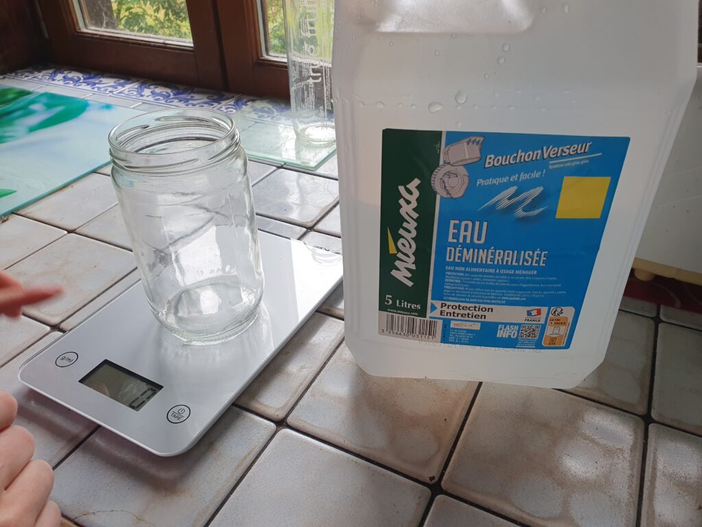 savon maison : eau déminéralisée